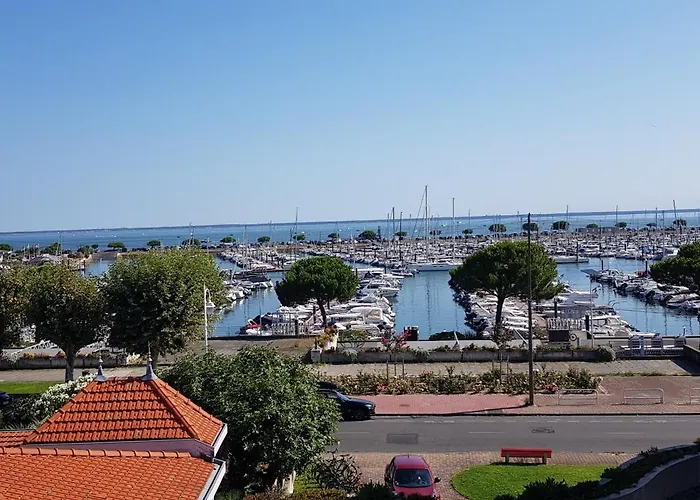 Petit Port - T3 Vue Bassin Apartman