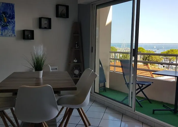 Petit Port - T3 Vue Bassin Apartman
